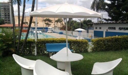 Conjunto de Mesa e Cadeira - Reforfibra